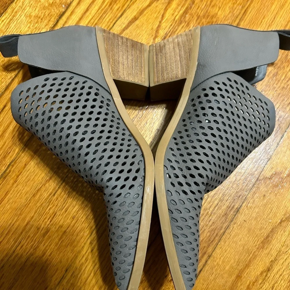 Dolce Vita Boots Womens 6 Gray Laser Cut Pointed Toe Bootie Block Heels